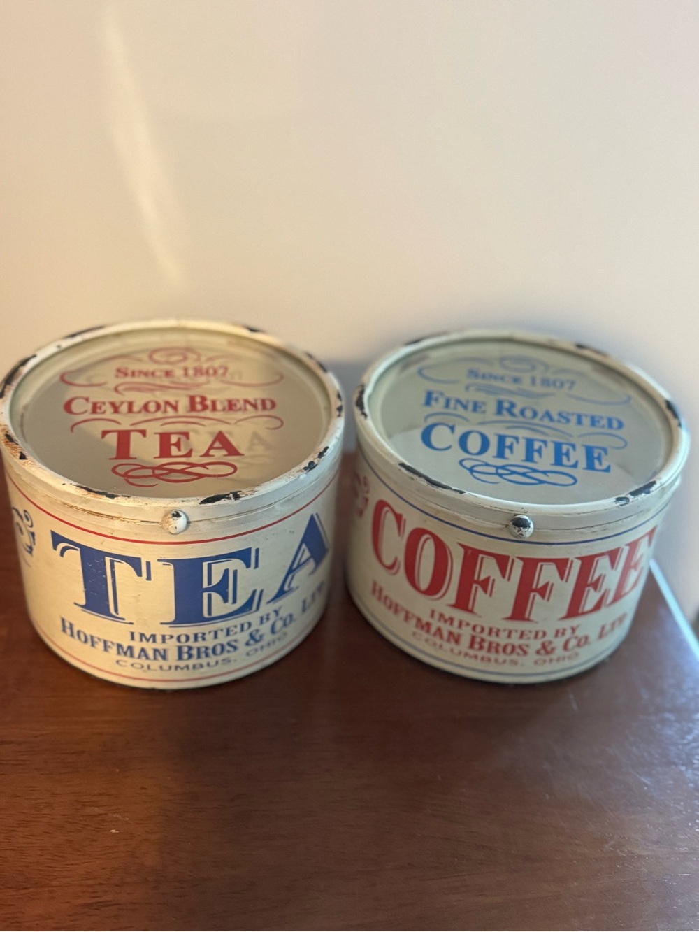 Hoffman Bros Ceylon Blend Tea Canister - Cream and Red